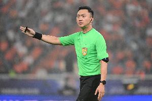 鲁媒:京鲁大战变成“京鲁乱战”,至少裁判组在控场方面是失败的