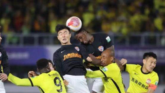 mk体育官网-中超史上首次青岛德比 西海岸送海牛三连败