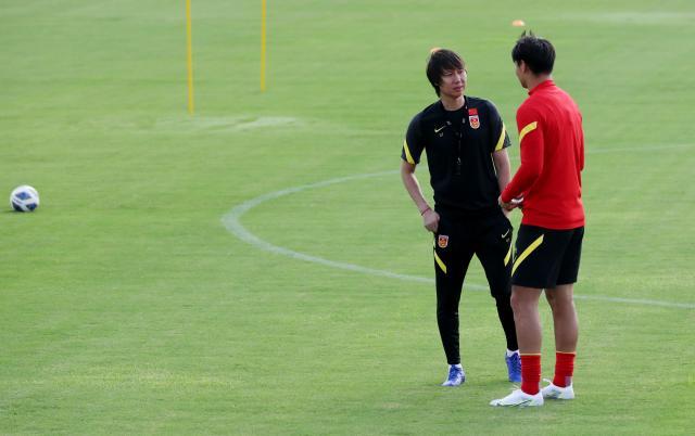 mksport-中国足协：李铁合同续约至2026年 确定12强赛目标